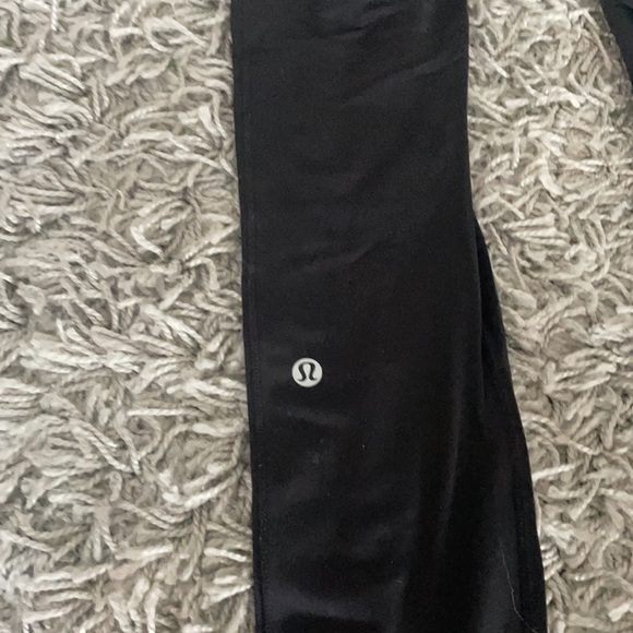 black lulu lemon leggings - Picture 3 of 6